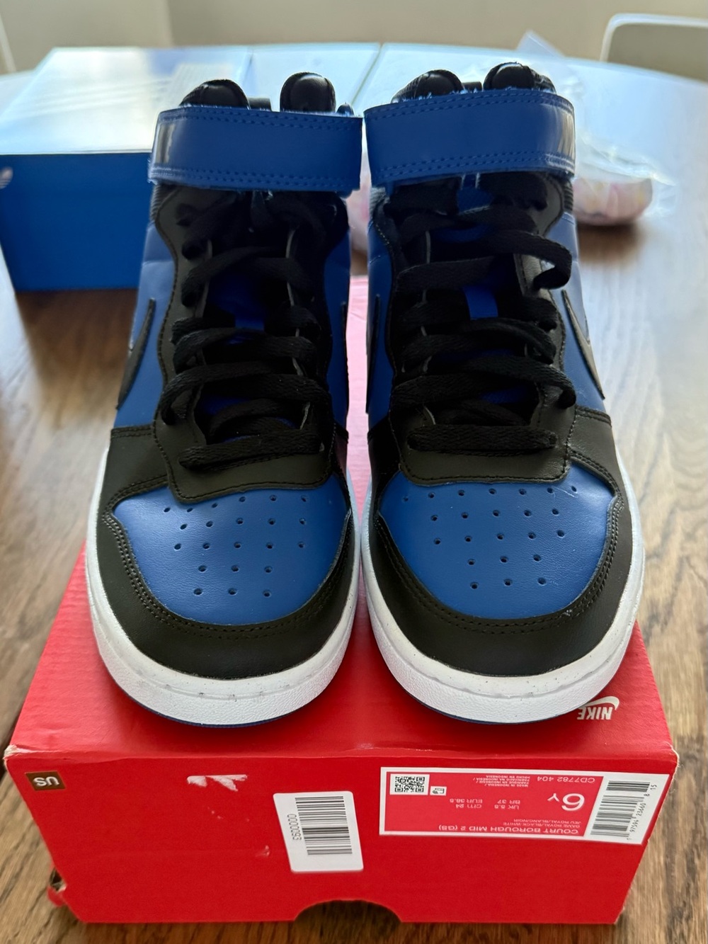 Nike Court Borough Mid 2 royal/black colorway Y6/W7.5